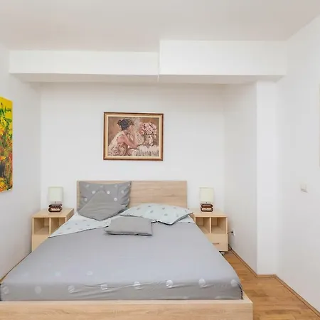 Imperial View Villa *